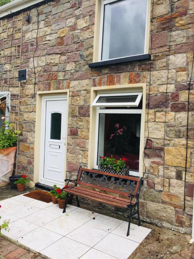 Ty Canol Villa Ystalyfera Exterior photo